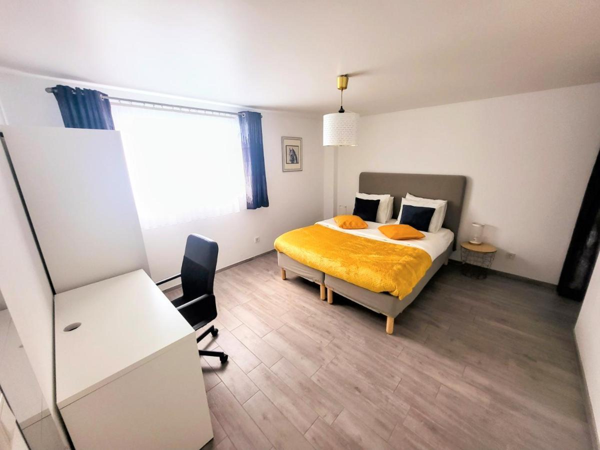 Calm And Modern Apartment Eischen Exterior photo