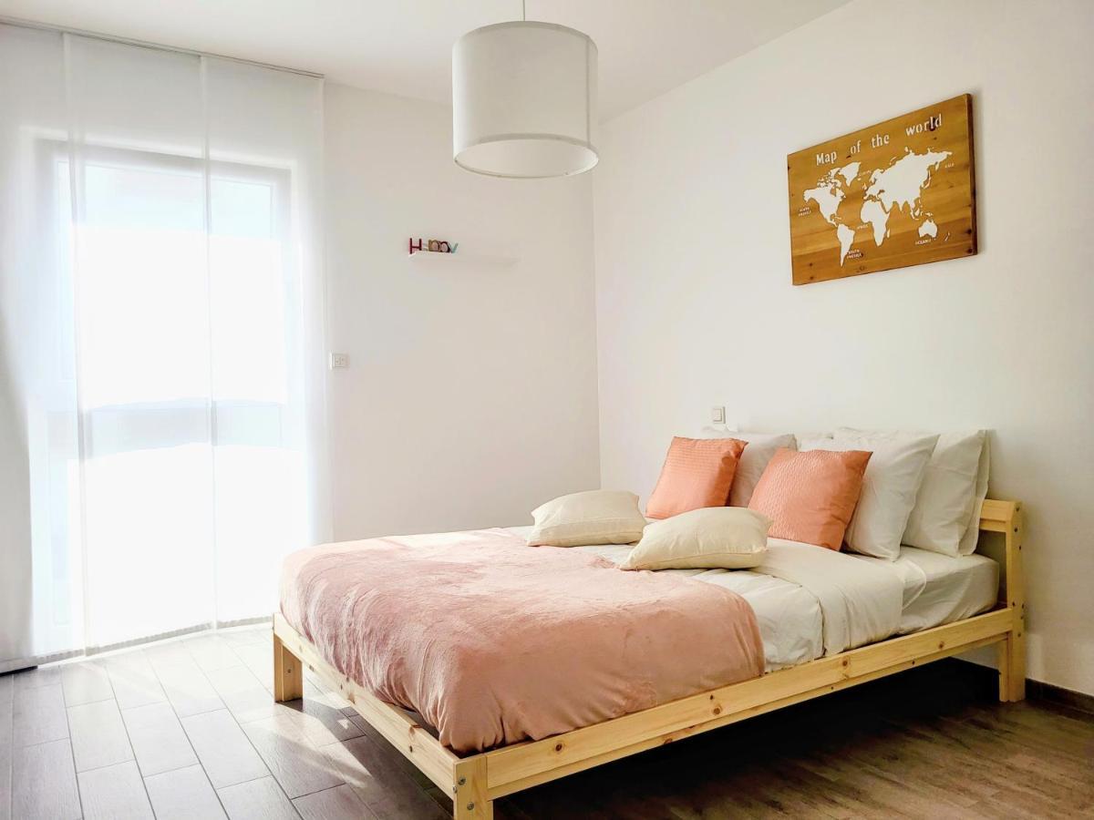 Calm And Modern Apartment Eischen Exterior photo